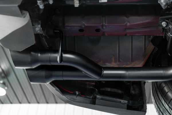 MBRP 18-19 Ford Mustang GT 2.5in Black Coated Non Active Dual Axle Back Exhaust - 4in Dual Wall Tips