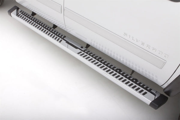 Lund 15-17 Dodge Ram 1500 Crew Cab Summit Ridge Straight Running Boards - Chrome