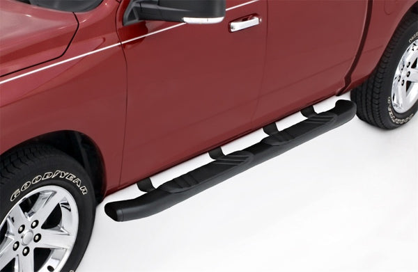 Lund 15-17 Dodge Ram 1500 Crew Cab (Built After 7/1/15) 5in. Oval Bent Nerf Bars - Black